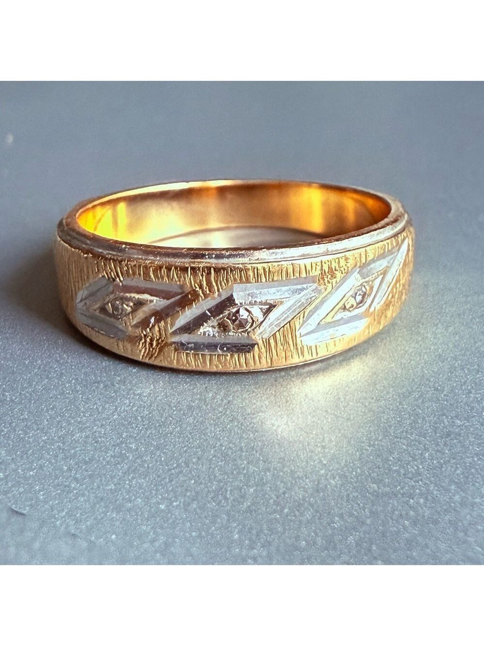 Vintage 14k Gold Two Tone 3 Natural Diamond Textured Band Ring Size 8.5, Unisex